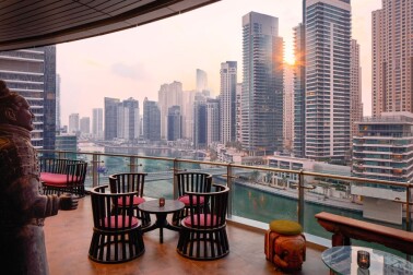 Asia Asia Dubai Marina, Pier 7
