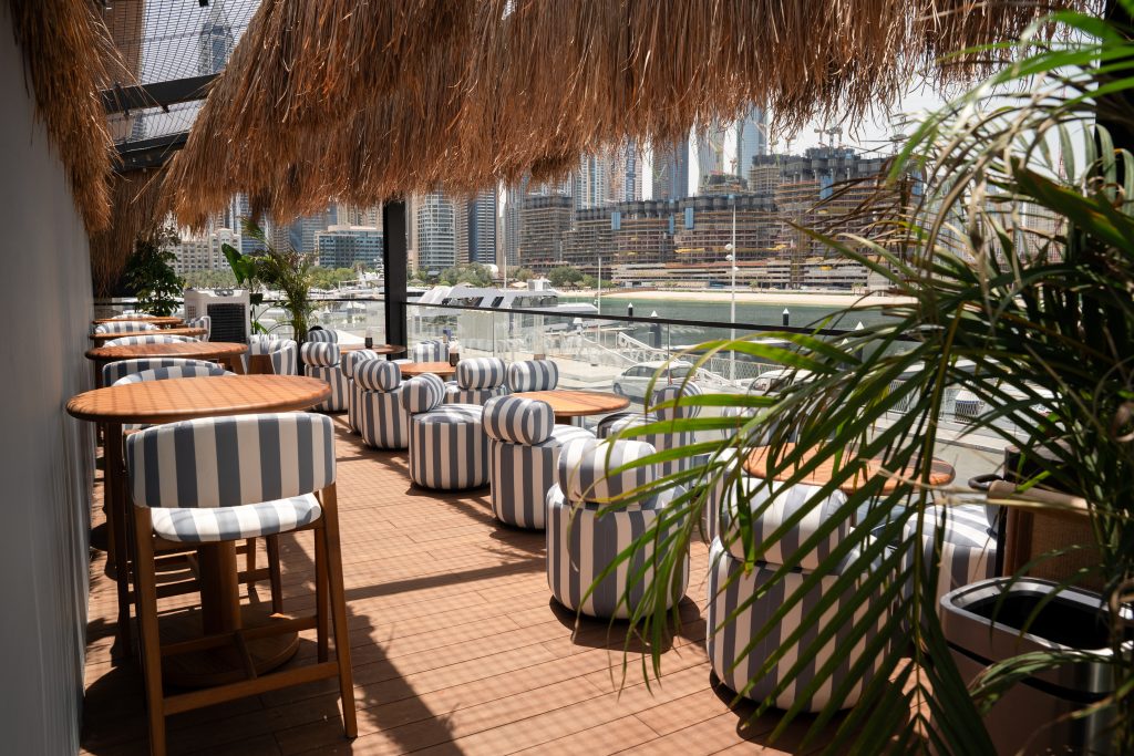 Bar Du Port Dubai, Dubai