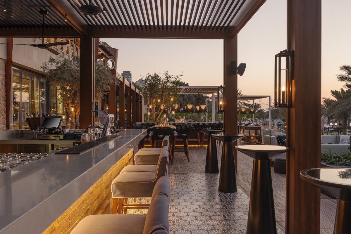 Bussola, Dubai