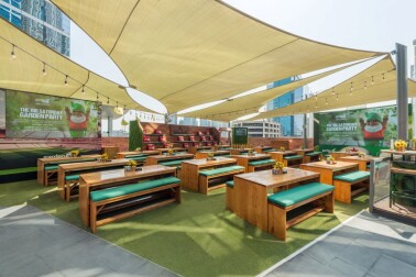 garden on 8, Media One Hotel