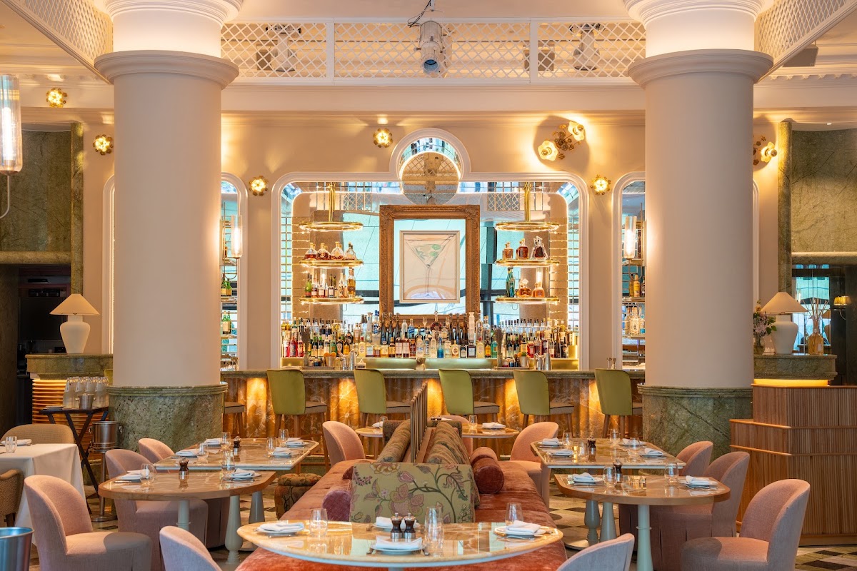 Josette, Dubai