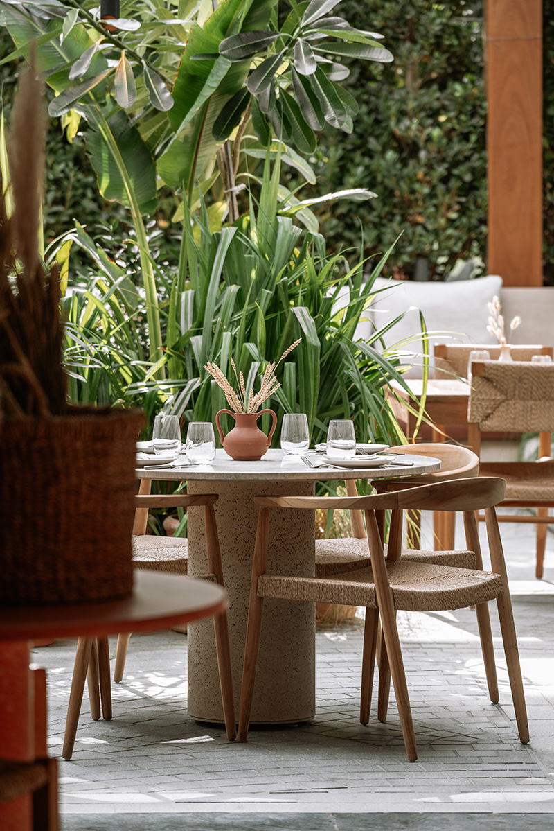 Mythos Urban Greek Eatery, Dubai