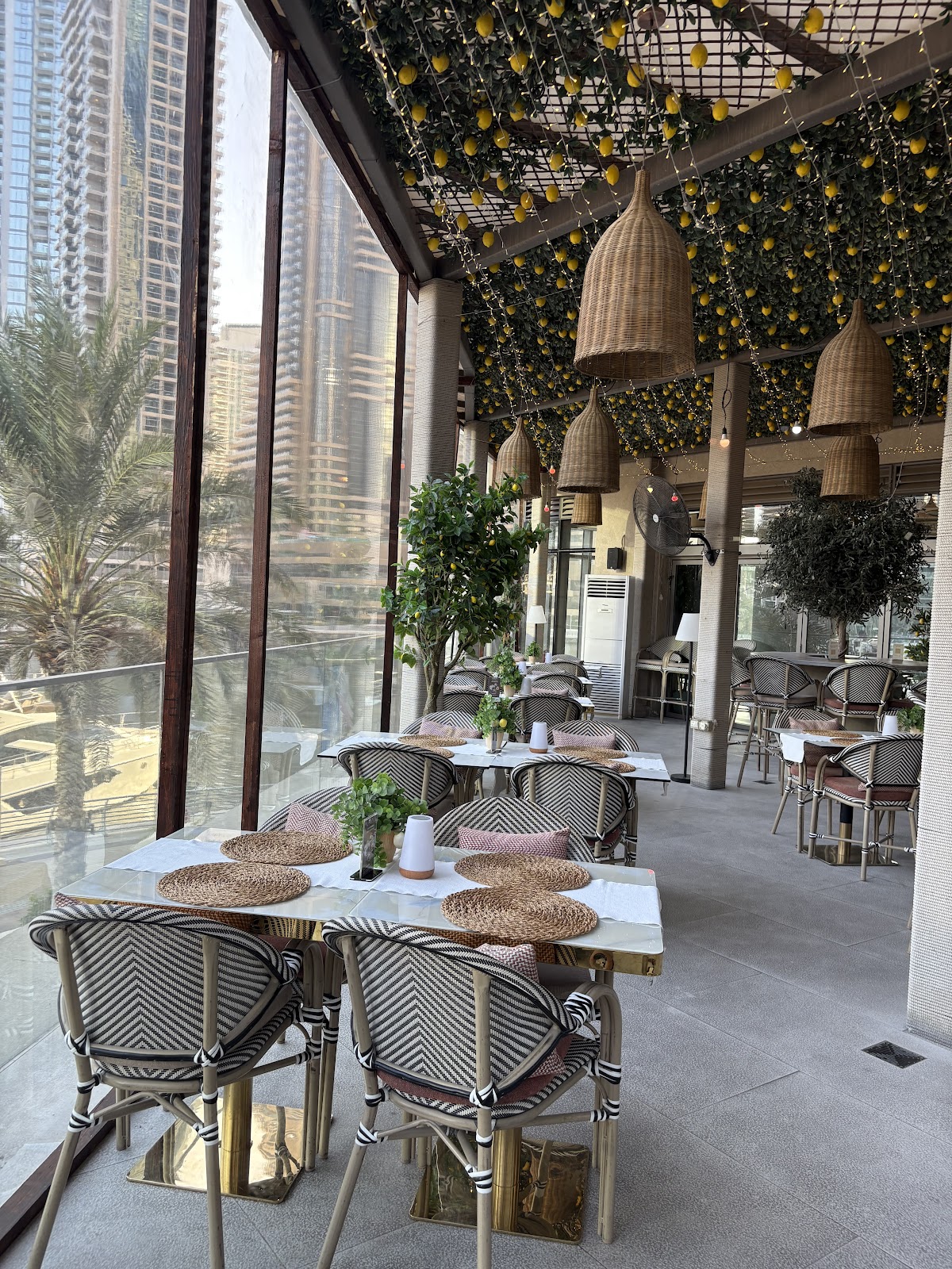Ritzi Italian Restaurant Dubai Marina, Dubai
